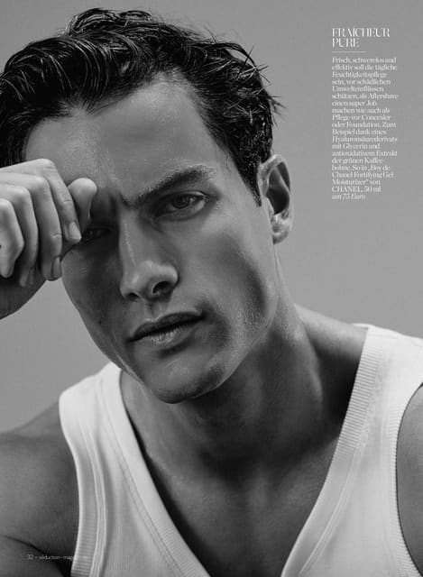Séduction Magazine Chanel Editorial — Süddeutsche Zeitung Magazine