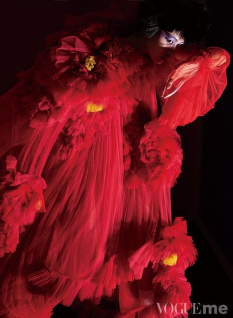 Shape and Shadow — Vogue Me China