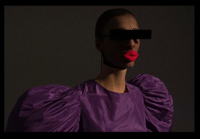 Dancing shadow — Schön Magazine