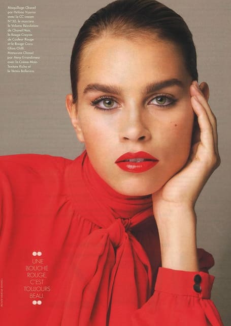Vanessa Seward by Mote Sinabel Aoki — Elle France