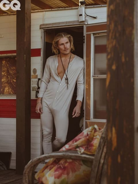 Solitary Man by Ted Sun — GQ Brasil