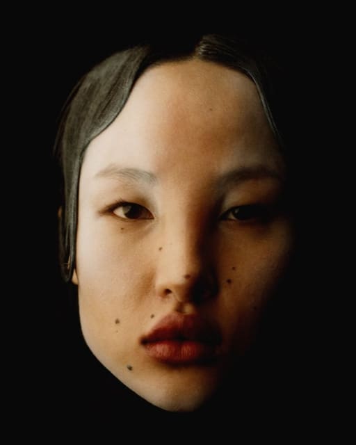 Queen of the Moon: an Interview with Tsu... — CAP 74024