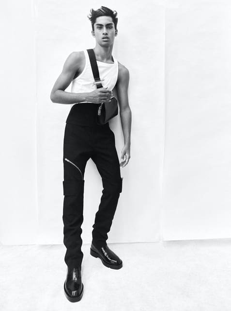 HANDS-FREE — Esquire Singapore