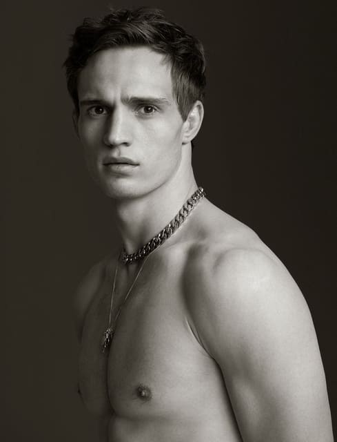 routine — Numéro Homme