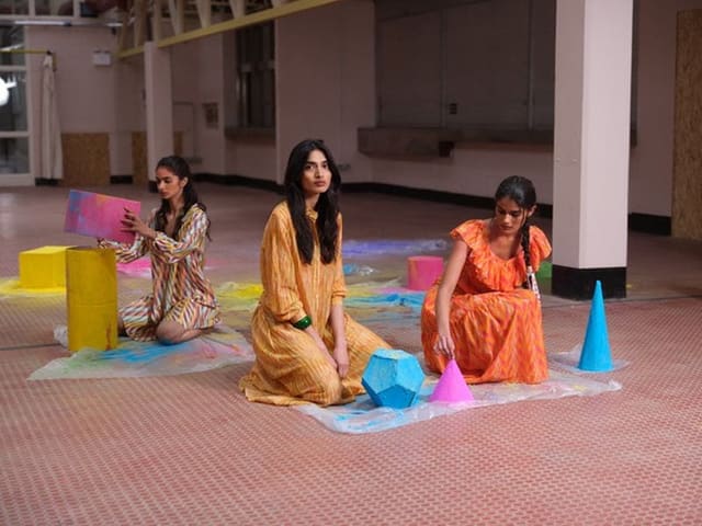 Saloni Holi by Kalpesh Lathigra