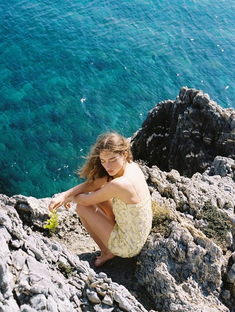 SHY SUN — Elle Serbia