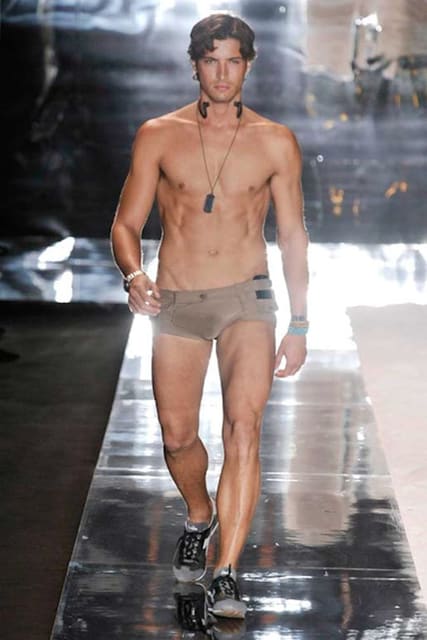 Rosa Chá Beachwear S/S 2008 Show at SPFW — Rosa Cha