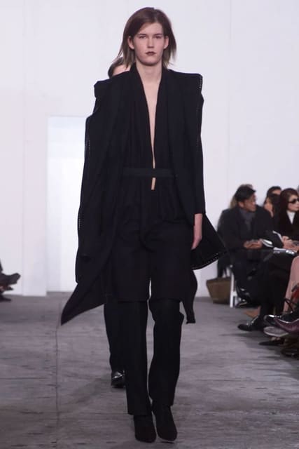 Helmut Lang F/W 2001 Show — Helmut Lang
