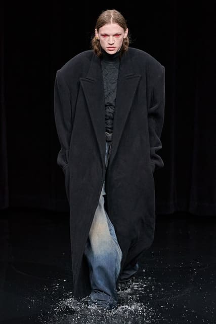 Balenciaga F/W 20 Show — Balenciaga
