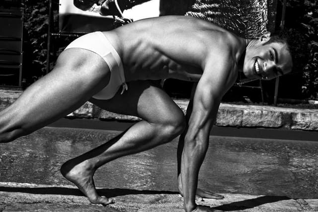 Fashion exercices with Noah Luis Brown — L'Officiel Hommes Italia