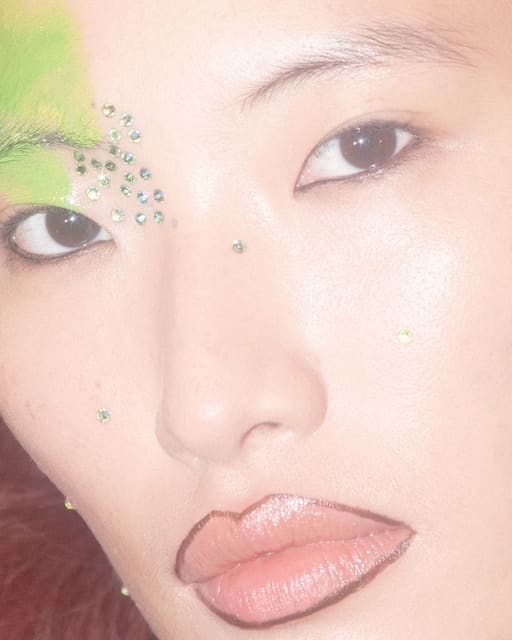 BACKSTAGE AT CHRISTOPHER JOHN ROGERS'S S... — V Magazine