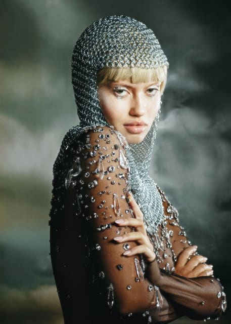 JEANNE D´ ARC — Mujer Hoy