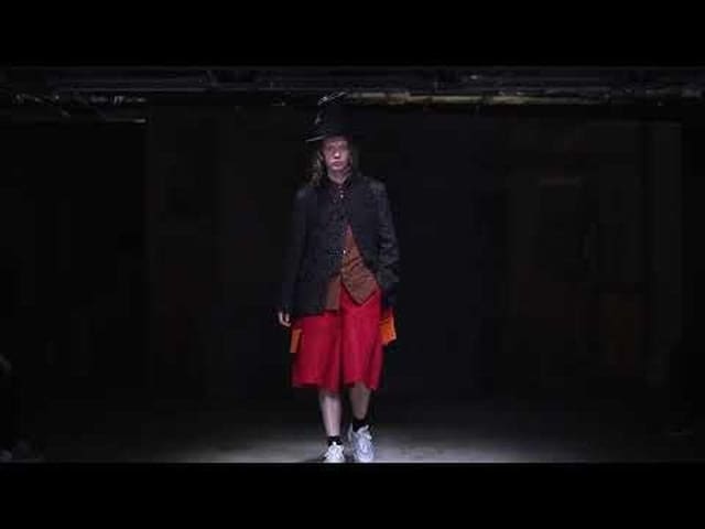 Comme des Garçons Homme Plus F/W 22 Show — Comme des Garçons