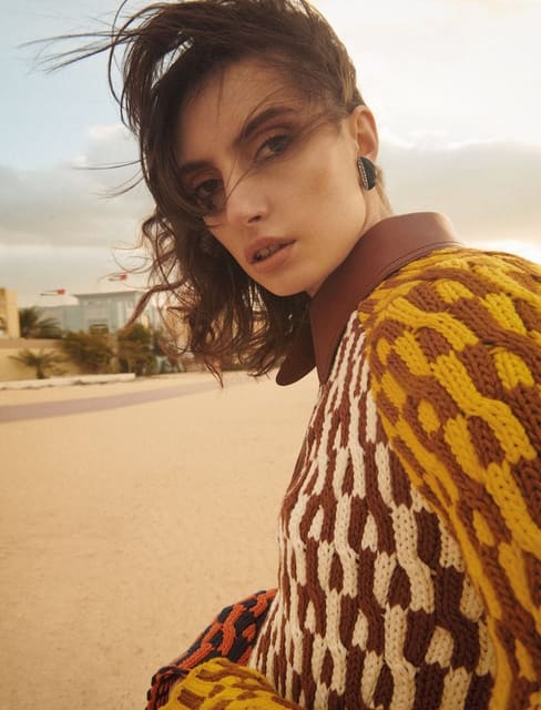 Around The World: Emirati Arabi Uniti — L'Officiel Italia