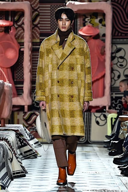 Henrik Vibskov F/W 20 Show — Henrik Vibskov