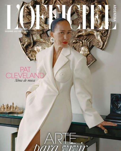 L'Officiel Argentina December 2021 Cover — L'Officiel Argentina