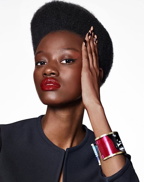 Power Pouts — Elle U.S.