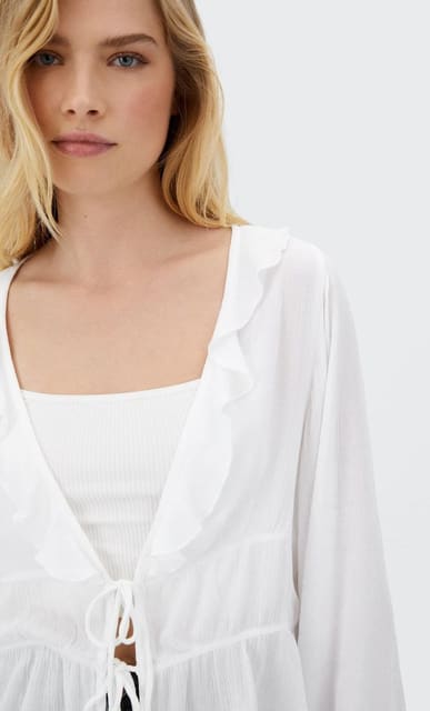 Stradivarius Lookbook S/S 22 — Stradivarius