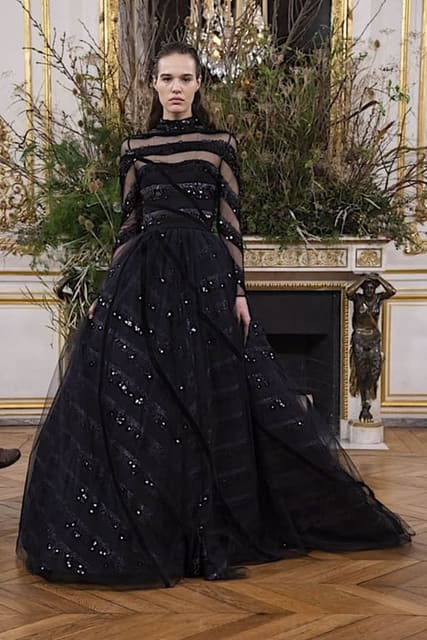 Valentin Yudashkin F/W 2020 Show — Valentin Yudashkin