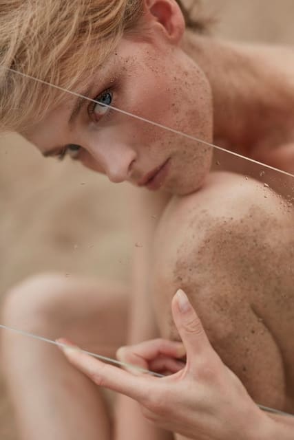 Through the Looking Glass — L'Officiel Spain