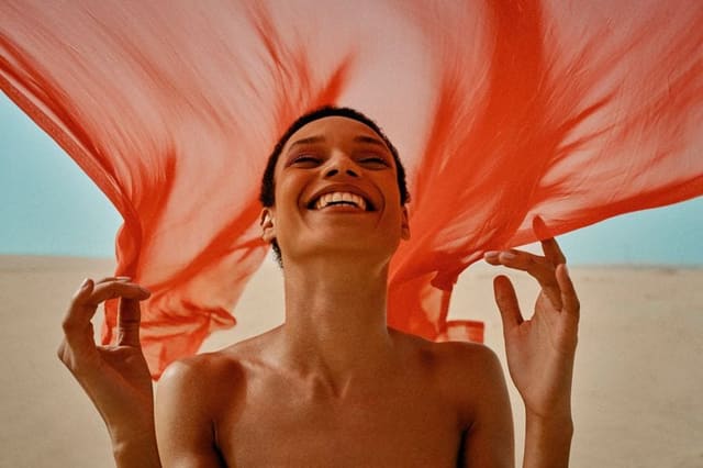 Summer of Beauty — Douglas Cosmetics