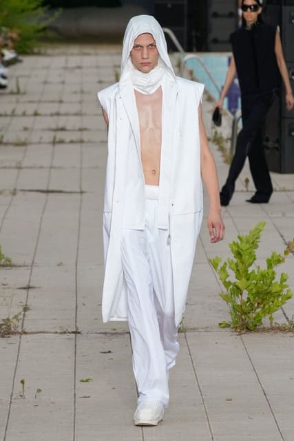 Alyx S/S 23 Show — Alyx