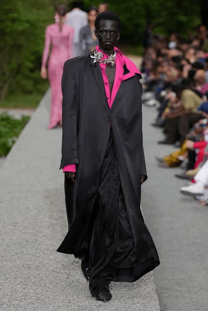 Y/Project S/S 23 Show — Y/Project