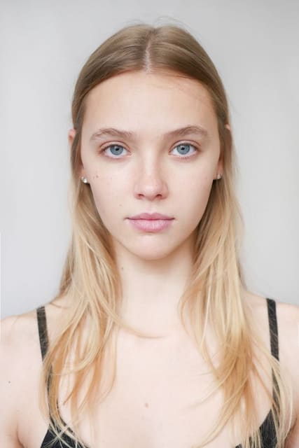 Andrea Frolikova — 7