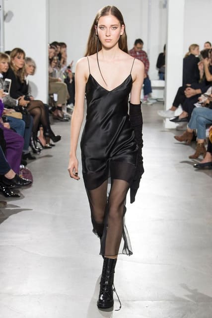 Olivier Theyskens S/S 18 Show — Olivier Theyskens