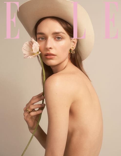 Elle Poland June 2022 Cover — Elle Poland