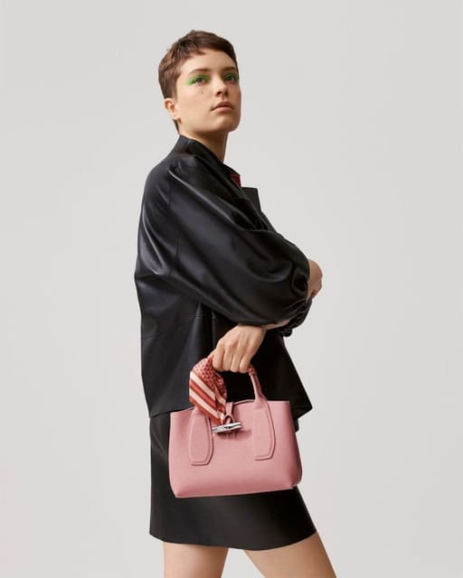 Longchamp FW20 "Follow the green" Campai... — Mixte