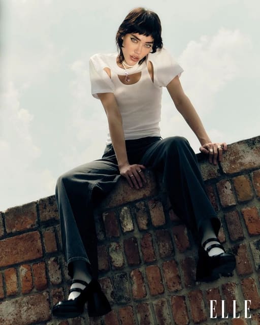 Jeans y camisa blanca, la combinación in... — Elle Mexico
