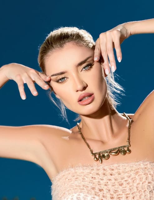 Victoria Cain Is The Emerald That Outshi... — L'Officiel India