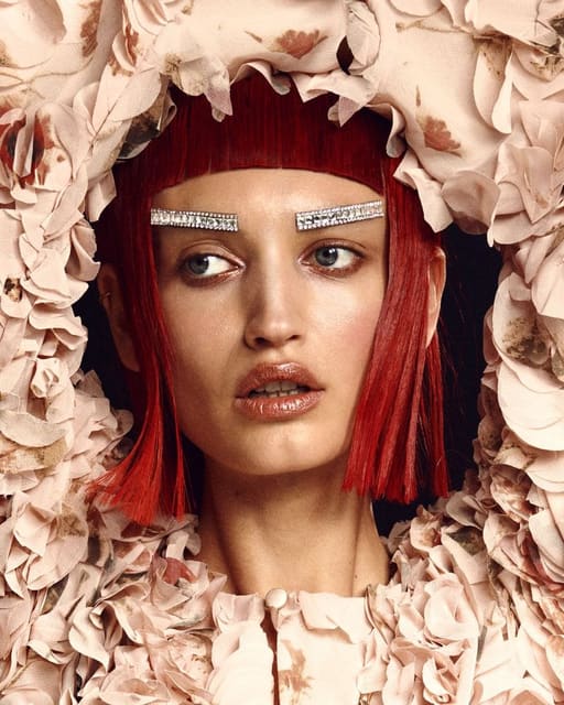 АКТ ПЕРВЫЙ: ИГРА В ПРЯТКИ — L'Officiel Russia