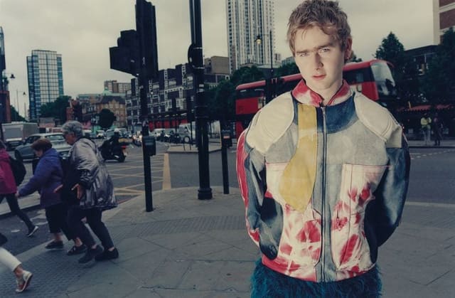 GLOBAL VMEN MURA MASA — V Man