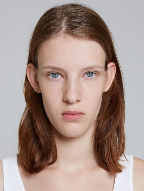 Noor van Britsom — 1