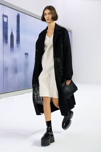 Shang Xia S/S 23 Show — Shang Xia