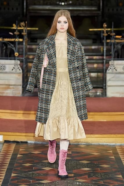 Bora Aksu F/W 22 Show — Bora Aksu
