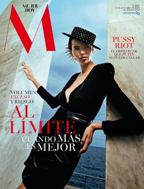 Mujer Hoy October 2022 Cover — Mujer Hoy