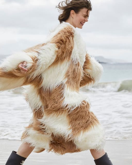 Soft Close Up — Vogue Polska