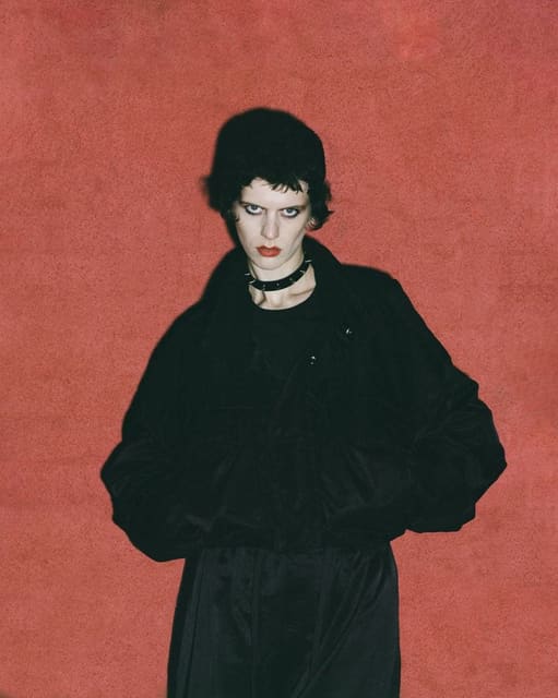 Zakrzywienia poznawcze — Vogue Polska