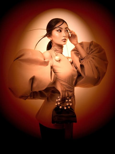 INTERTWINED FORMS — Harper's Bazaar Vietnam