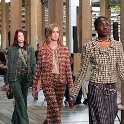 Chanel Pre-Fall 2023 Métiers d'Art Show ... — Chanel