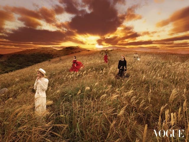BREAKING DAWN — Vogue Hong Kong