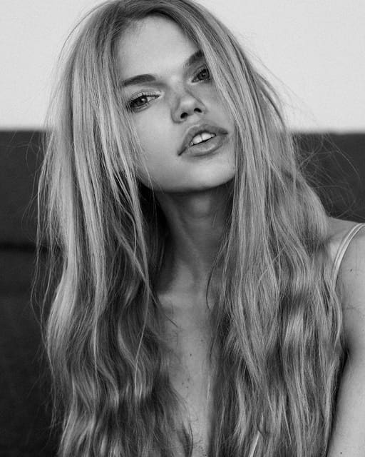 Aanstormend talent Daphne Marleen by Christian van Duuren — FHM