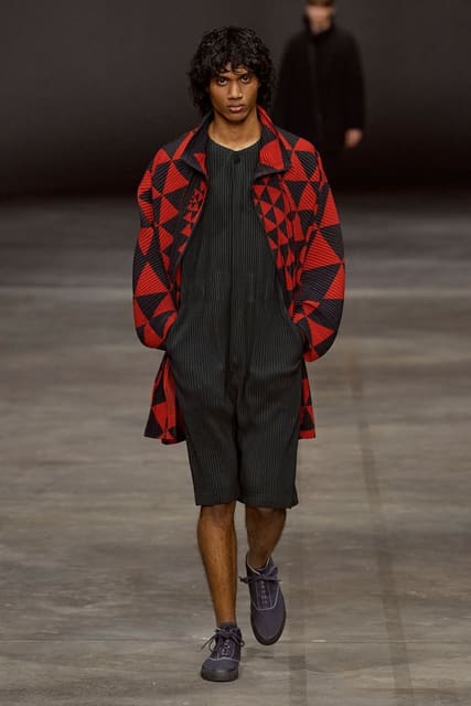 Homme Plissé Issey Miyake F/W 23 Show — Issey Miyake
