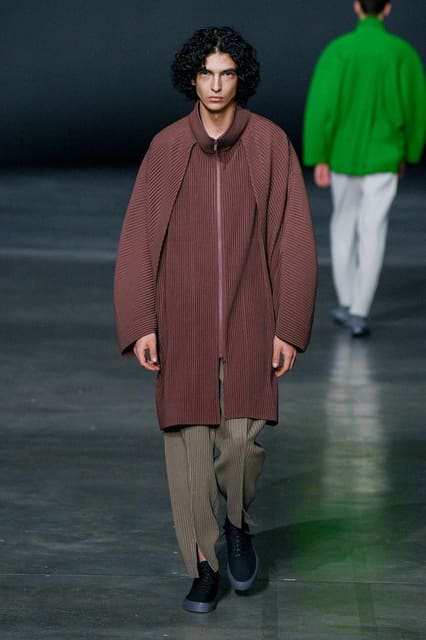 Homme Plissé Issey Miyake F/W 23 Show — Issey Miyake
