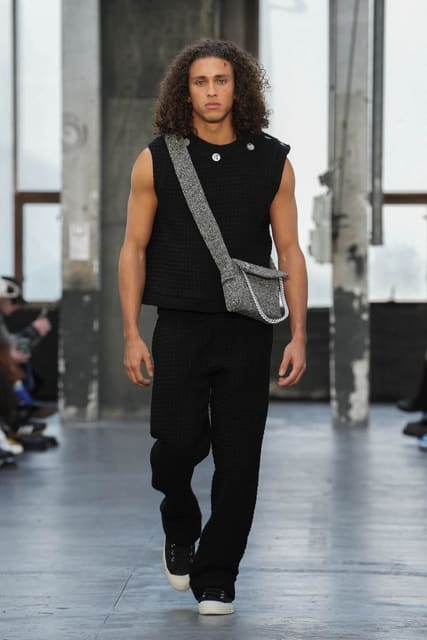 Gunther F/W 23 Show — Gunther