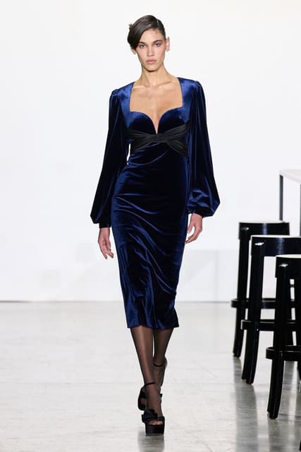 Badgley Mischka F/W 23 Show — Badgley Mischka