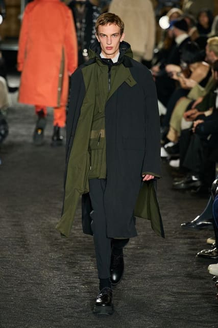 Sacai F/W 23 Men's & Pre-Fall 2023 Show — Sacai